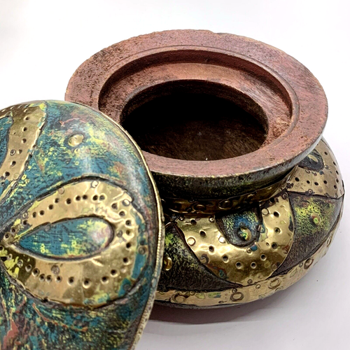 Turned Wood Box Round With Lid Teal Brass Detail Hand Crafted Vintage Boho - Picture 6 of 16