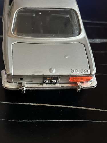 Burago 1:24 Die Cast BMW 3.0 CSI Grey Italy - Picture 8 of 12