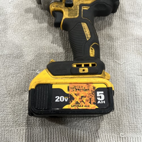 Dewalt 20V MAX XR Cordless Brushless 1/2" Mid-Range Impact Wrench DCF894 - Picture 2 of 9