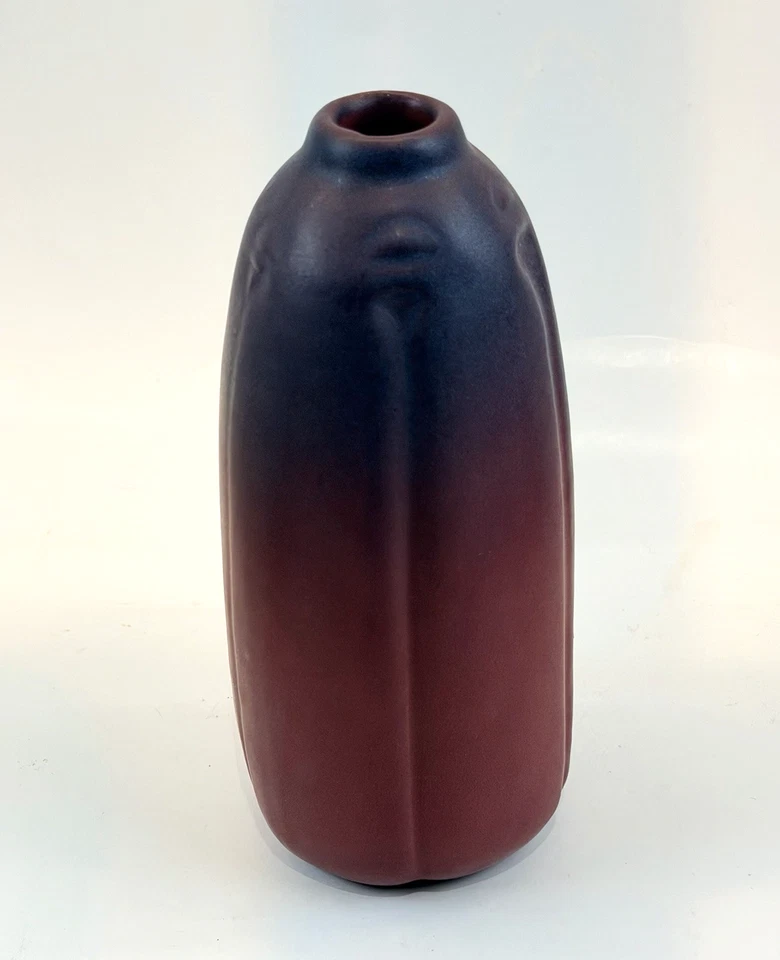 1920s Vintage Van Briggle Art Pottery Mulberry Flower Buds Design #838 6" Vase - Image 4 of 4