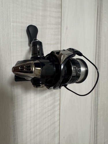 Shimano 19 Vanquish C2500SXG Spinnrolle Top Zustand Angelausrüstung - Bild 3 von 7