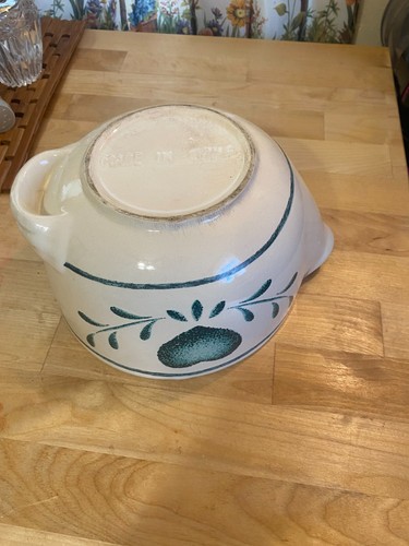 Large Stoneware Blue Hearts Batter Bowl pour spout Mixing bowl - Picture 4 of 4
