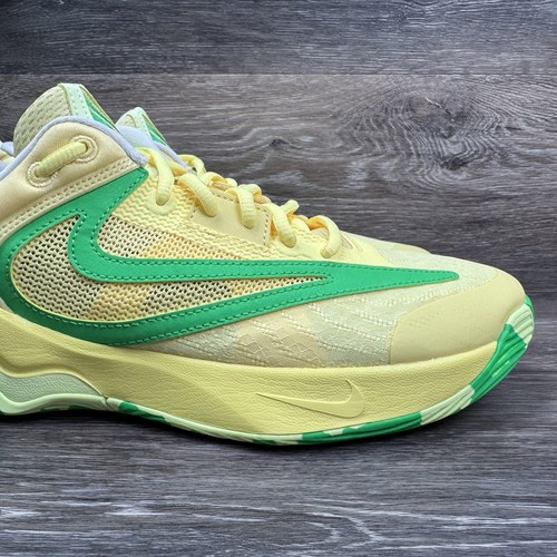 Nike Giannis Immortality 3 Men size 9.5 Soft Yellow Basketball Shoes DZ7533-700 - Picture 13 of 14