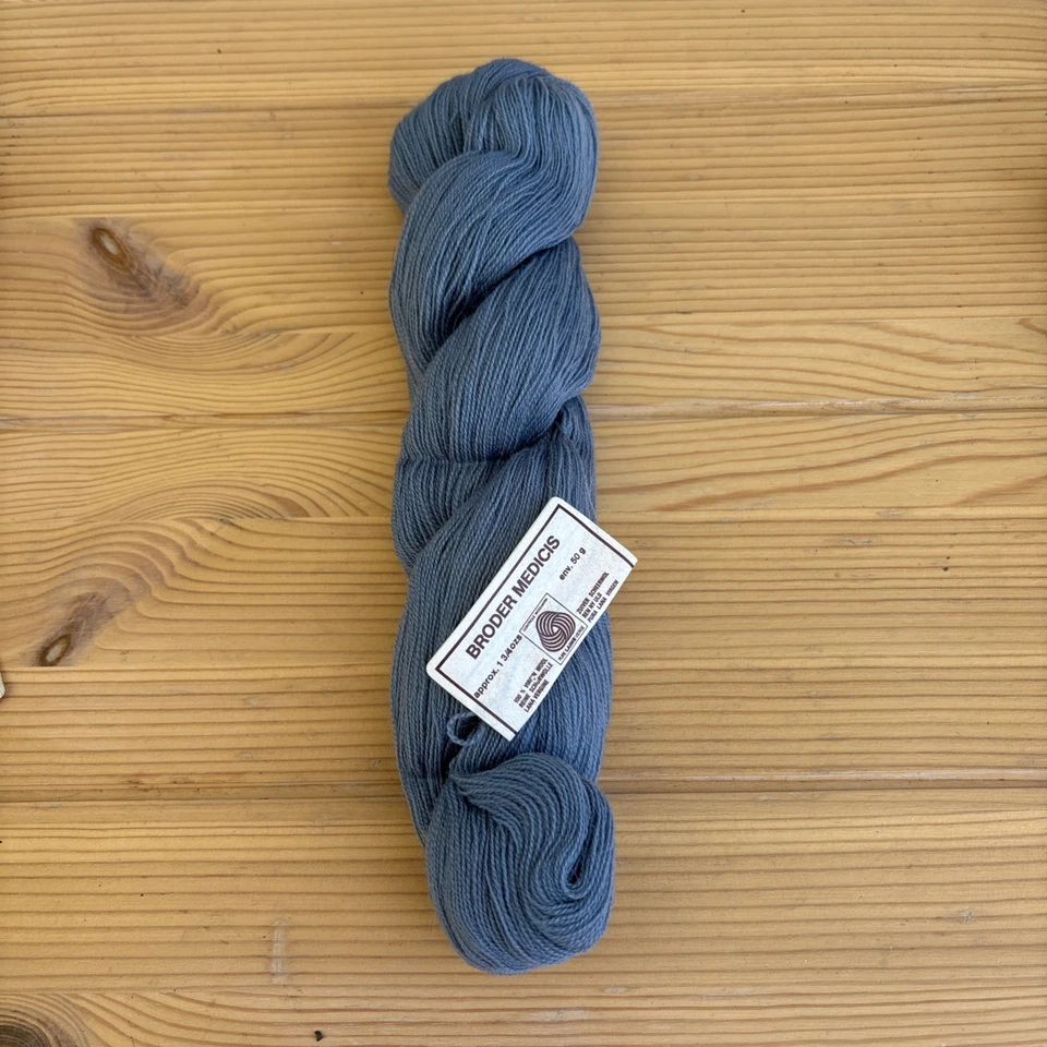 3 HKS DMC BRODER MEDICIS VIRGIN WOOL THREADS: 8931 Blue, 8306 Brown, 8203 Gray - Image 4 of 4