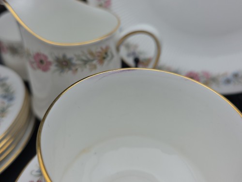 Schönes Paragon Bone China Belinda Teeservice Tassen Untertassen Kuchenteller - Bild 8 von 9
