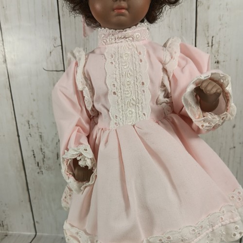 Artist Doll Collector Porcelain Doll 17". Excellent Condition.with stand - Picture 3 of 15