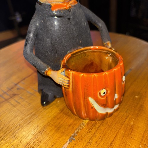Boney Bunch Mr. Bones Halloween Yankee Candle Skeleton + Pumpkin Holder Rare - Picture 2 of 7