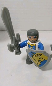 Lego Castle Duplo 2 Knight Figures With Swords And Armors Set 4775