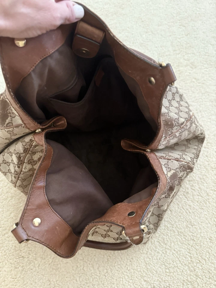 Gucci Large Canvas Shoulder Bag Sukey  - Image 3 of 3