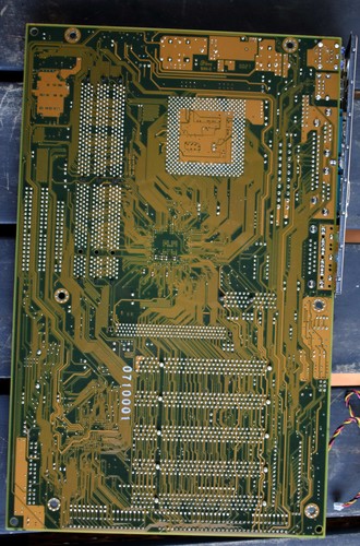 Soltek SL-65KVB AGP with pentium III 667Mhz Cpu & IO Shield Untested - Picture 5 of 5