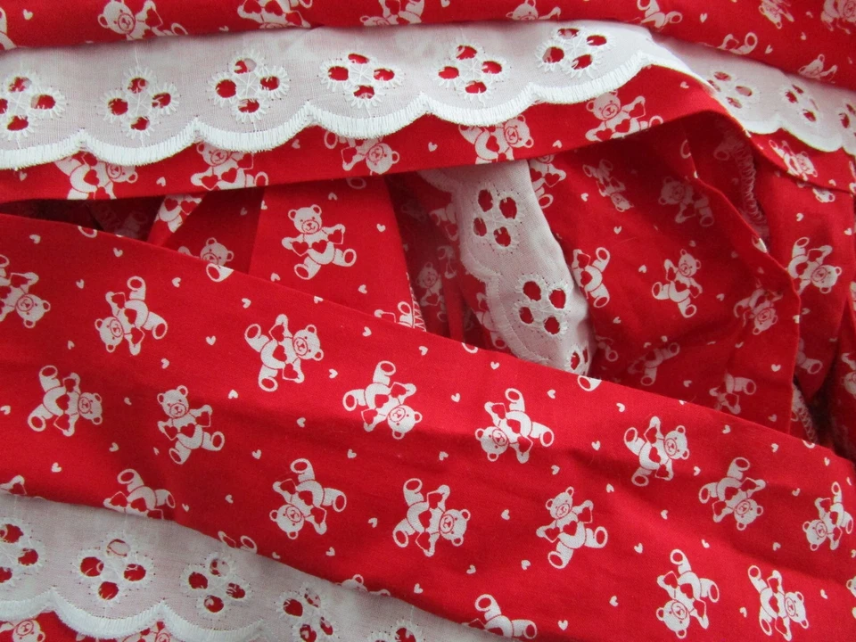De colección. Borde recortado Lindo Teady Bears & Hearts párpado rojo blanco 8,5 yardas X 4,5 pulgadas Foto 3 de 4