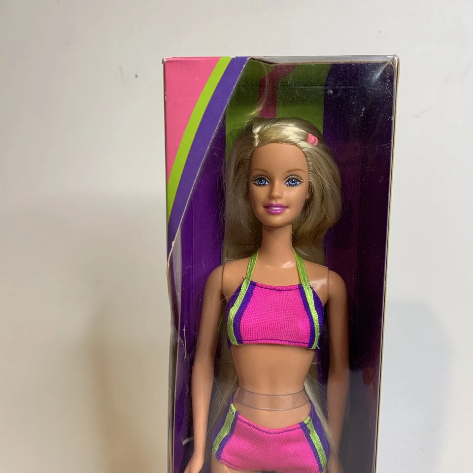 Surf City 芭比娃娃美泰 #28417 复古 2000 全新带盒 — 第 2/4 张图片