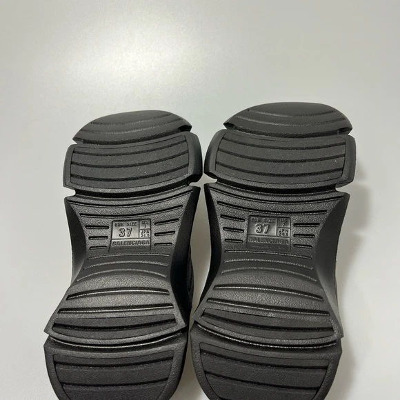 Balenciaga Mold Thong Sandals Black Rubber Women’s EU 37/US 7