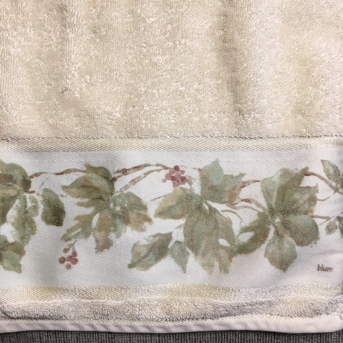 Croscill 1 Bath Towel and 1 Washcloth Floral Fabric Trim Cotton Cream Color READ - Picture 5 of 7