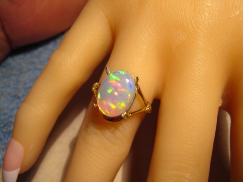 2.6 ct. Welo opal ring , solid 14k gold , water clear crystal opal - Picture 8 of 14