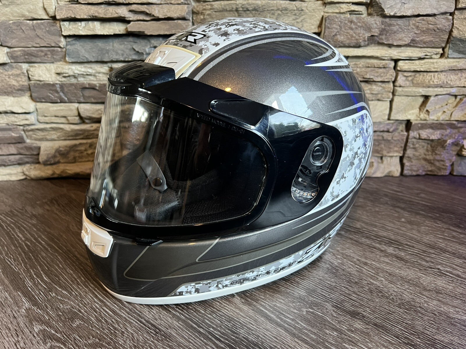 Foto 2 di 9