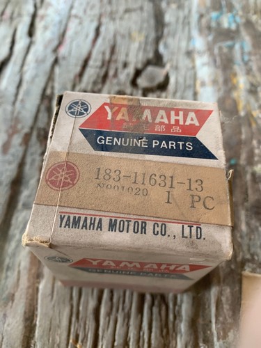 Yamaha OEM Piston 183-11631-13 - Picture 2 of 4