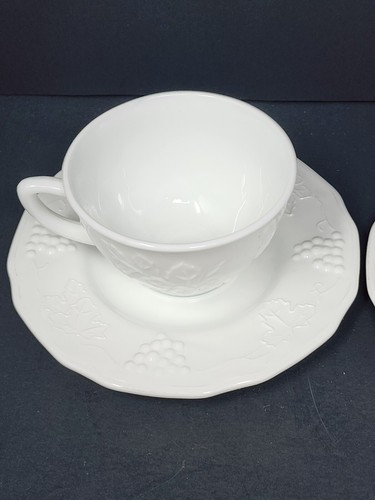 Set of 2 Indiana Glass Colony Harvest Grape Leaves Milk Glass Cups & Saucers - Picture 5 of 10