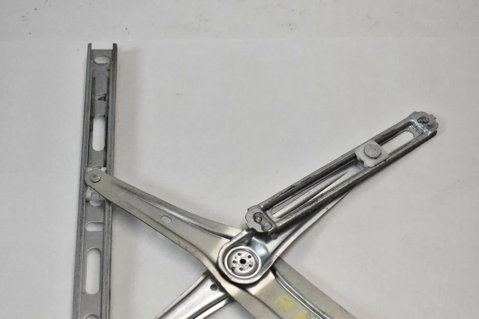 97-03 Mercedes W208 CLK320 CLK430 Front Right Window Regulator  OEM  - Image 2 of 4