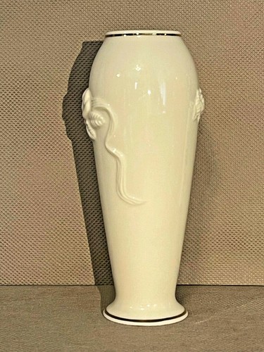 Lenox Ivory Embossed Rose Porcelain Vase with Gold Trim 5 3/4" Tall (F33A) - Picture 2 of 6