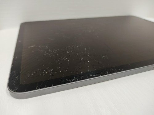 Apple iPad Pro 1st Gen 256GB Wi-Fi 11" A1980 Space Grey (SMASHED TOUCHSCREEN) - Picture 7 of 23