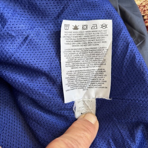 Vintage NIKE Warmup Jacket Red White Blue Boys XL 18 20  Lightweight - Picture 14 of 17