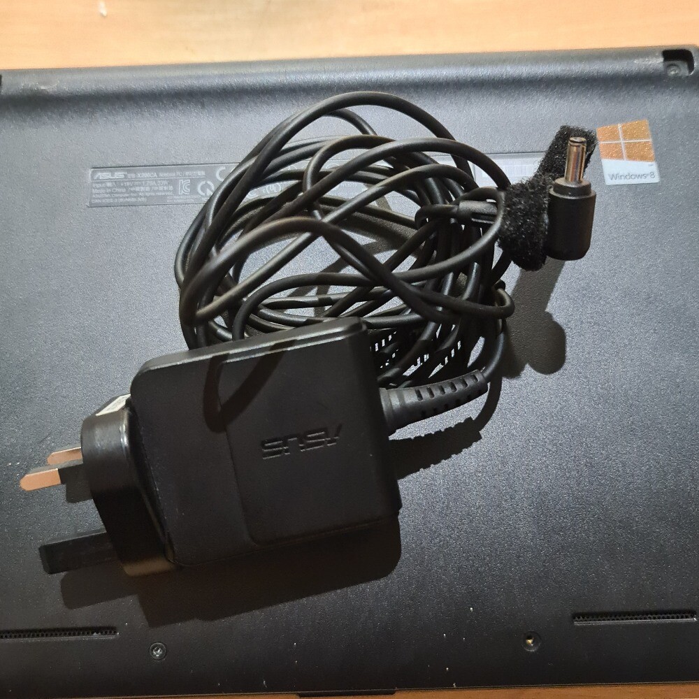 Asus Vivobook X200CA **Faulty** (See Description) - Picture 11 of 11