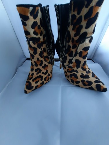 River Island Spitz zulaufend Leoprint Stiletto Stiefel  - Bild 1 von 6