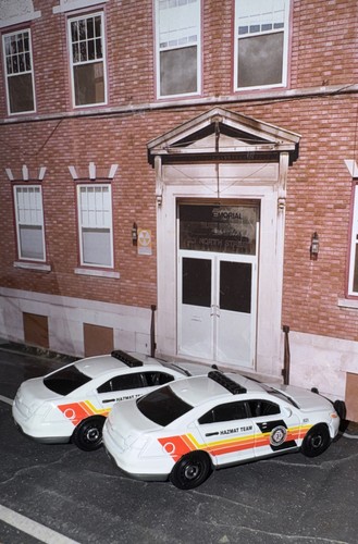 Lot Of 2 Matchbox Ford Interceptor Hazmat Team Fire Department NLFFP 1:64 Dicast - Picture 6 of 12