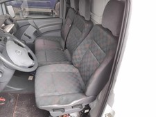 Mercedes Vito 638 Kastenwagen Sitz vorn links Fahrersitz BJ2003 Stoff
