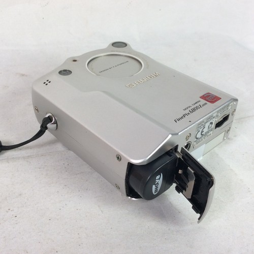 Fujifilm Digital Camera Finepix 6800Z Zoom 3.2MP Super CCD Charging Cradle - Picture 23 of 24