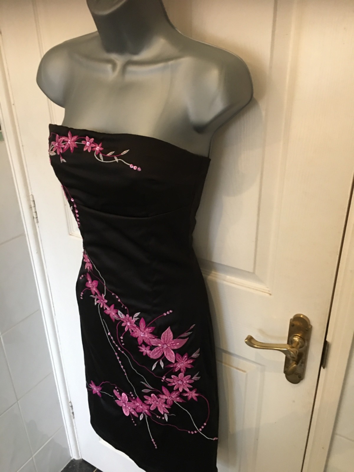 Stunning Jane Norman vintage Y2K black satin pink floral embellished dress 10(8) image 6