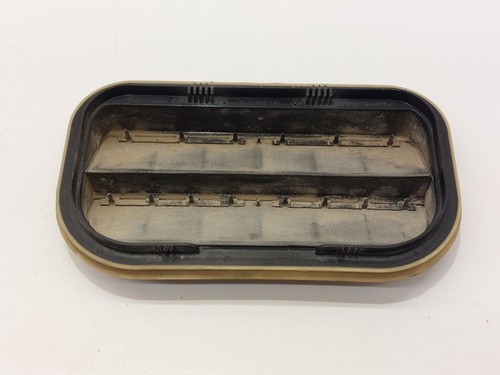 Volkswagen Caddy 2013 Kotflügel Druckentlüftung 7L0819181