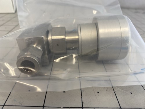 Swagelok Bellows Valve SC-11 Clean PN: SS-6BK-1C - Picture 8 of 8
