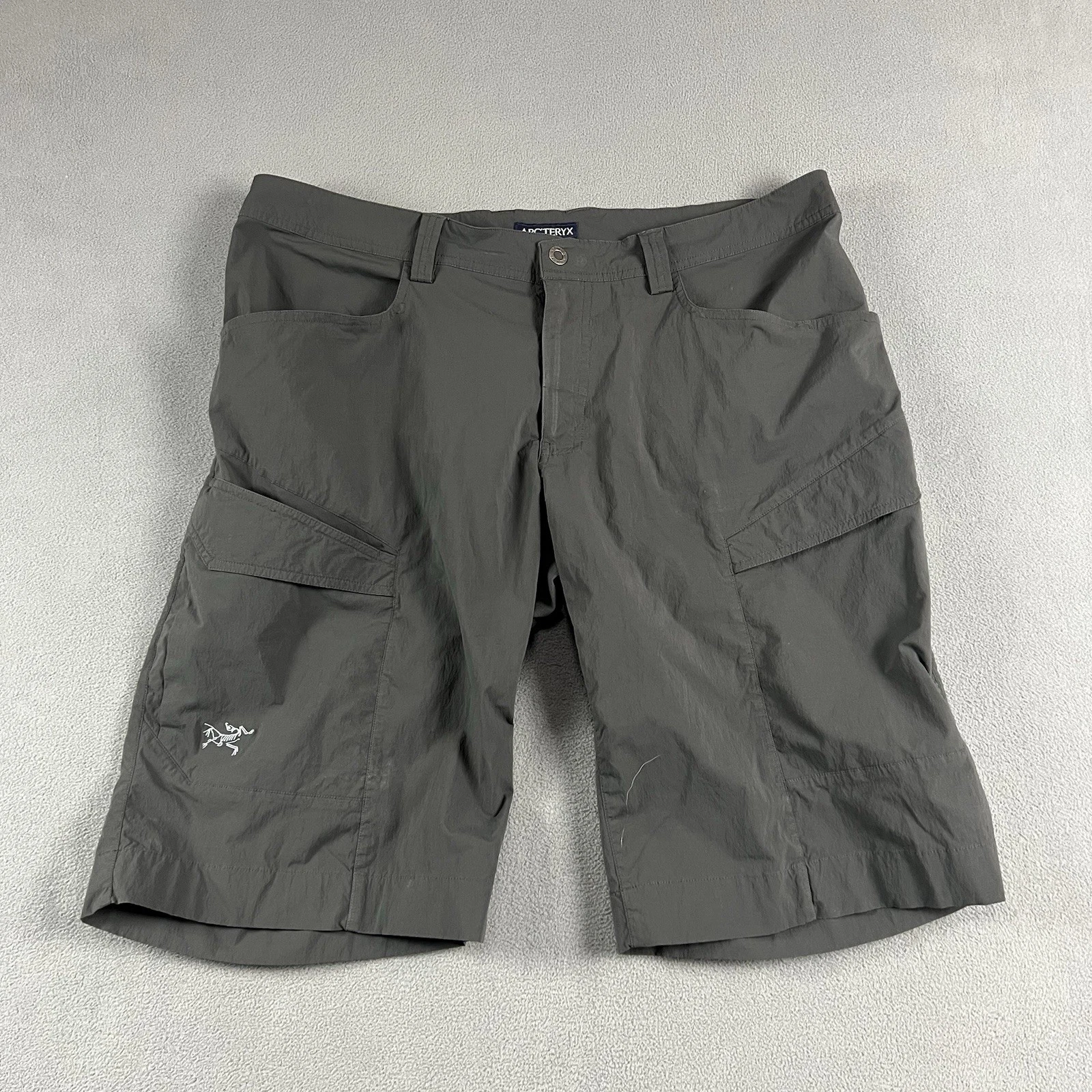 Arcteryx Rampart Shorts Mens 38 Cargo Nylon Stretch Gray Outdoor Hiking