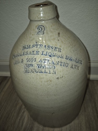 Antike WM. Strasser Großhandel Schnapshändler 2 Gallonen Steinzeug Krug Brooklyn NY - Bild 3 von 11
