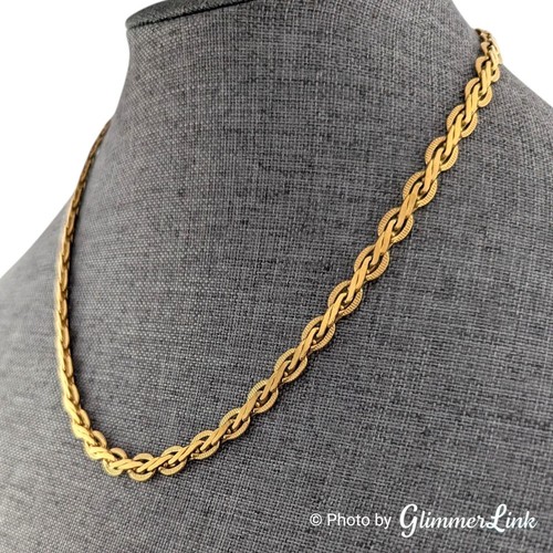 Collar de cadena de eslabones planos trenzados tono dorado vintage 19 1/4" eslabones texturizados - Imagen 4 de 9