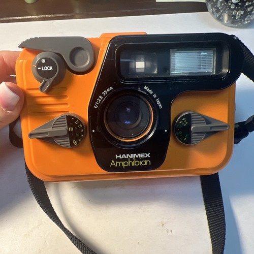 Oh My! Hanimex Amphibian 35mm Underwater camera, nice & clean w/strap - Picture 1 of 3