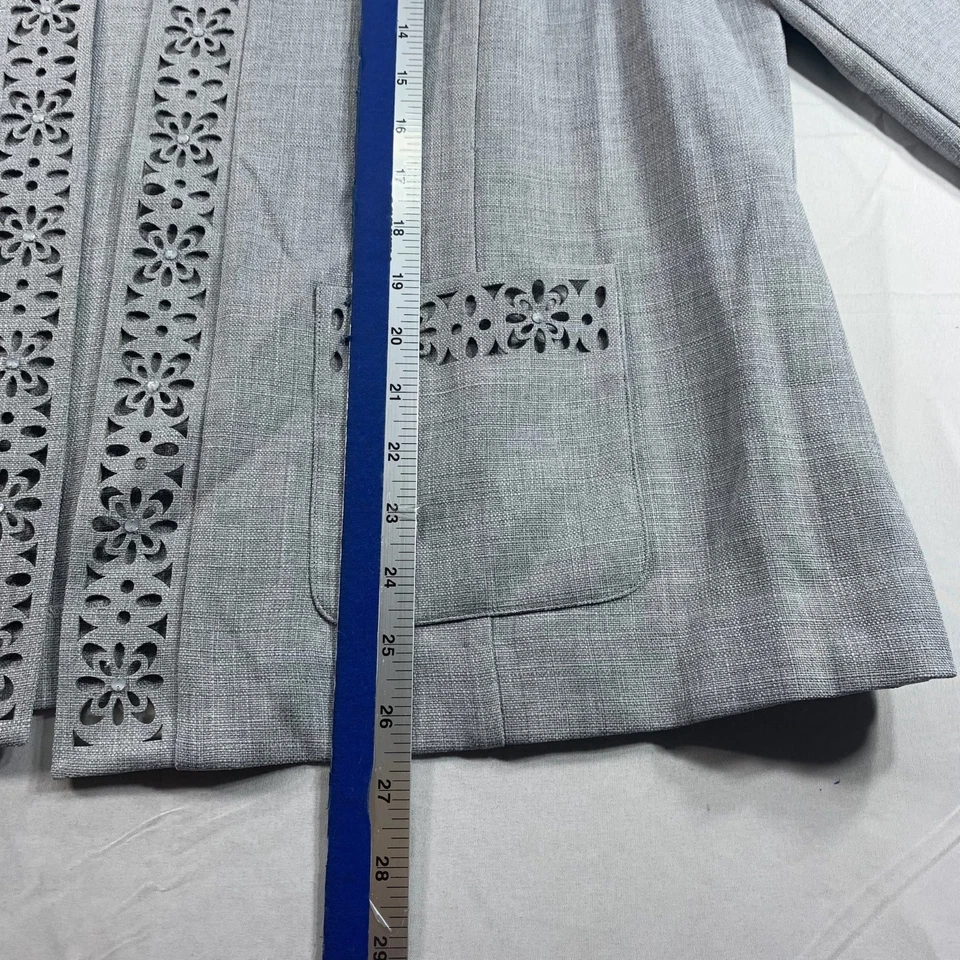 Blazer Alfred Dunner Mujer Talla 18 Gris Frente Abierto Bolsillos Florales Almohadillas para el Hombro Foto 4 de 4