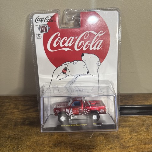 M2 Machines 1974 Dodge W200 Power Wagon• 2023 Weihnachten Coca-Cola SK08 23-21