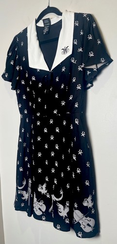 BoxLunch Wednesday Addams schwarz weiß Gothic Kragen Kleid Größe Medium neu ohne Etikett - Bild 3 von 13