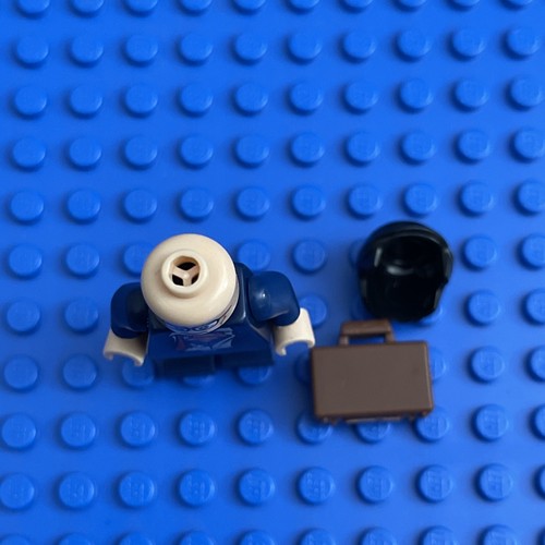 LEGO Clark Kent / Superman Minifigure Super Heroes DC (2013) - Picture 3 of 6