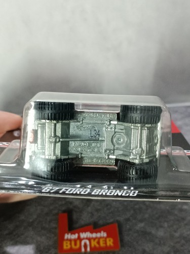 2019 Hot Wheels Collector Edition 1967 Ford Bronco Mail-in Orange W/Protector - Picture 12 of 14