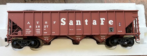 Tolva de carbón Santa Fe R14002 RD# 81827 trenes EE. UU. escala G 70 toneladas 3 bahías | Condition: Used