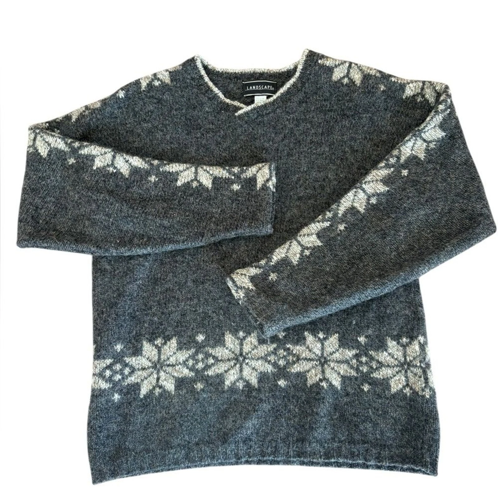 Landscape Vintage Wool Blend Snowflake Sweater Mens Size Medium Gray Cream
Opens in a new window or