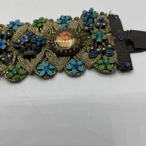 Victorian Cameo Art Deco. Blue/Green Rhinestones Vintage Rare Find. Brass Clasp. - Picture 4 of 15