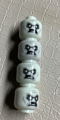 LEGO Figuren 4 Köpfe für Scooby Doo Lighthouse Keeper, unbespielt