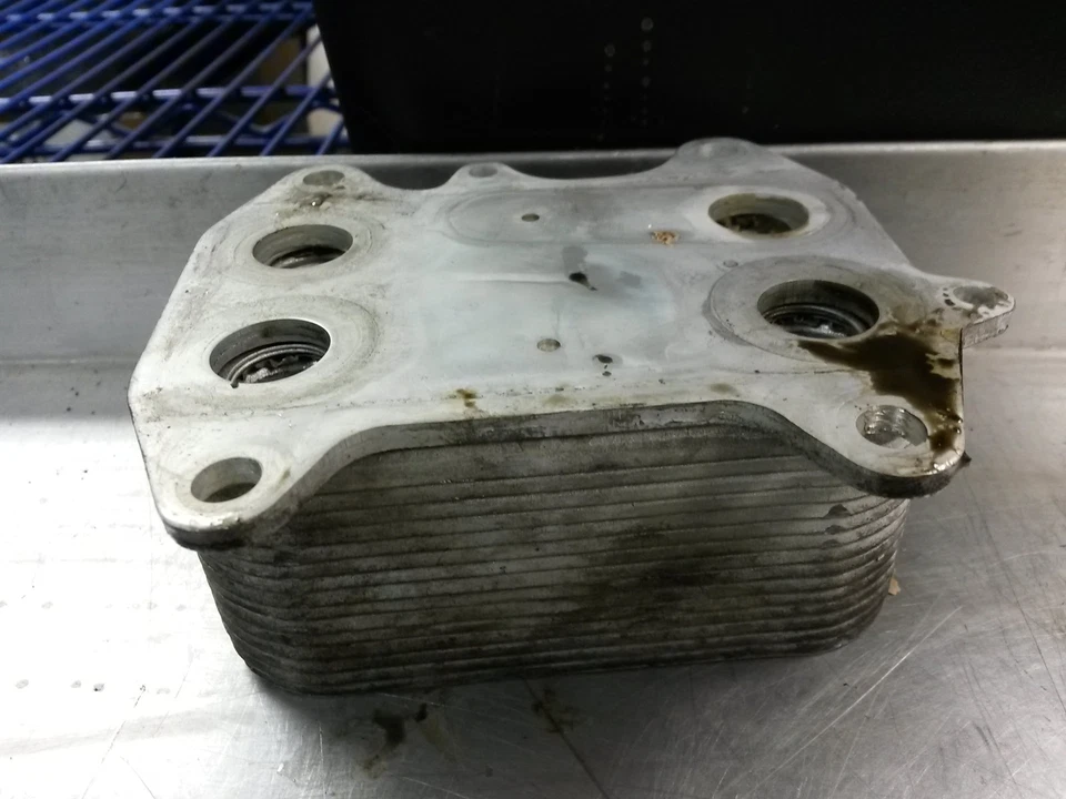 Enfriador de aceite para Volkswagen Passat 2.0 12-14 Foto 2 de 4