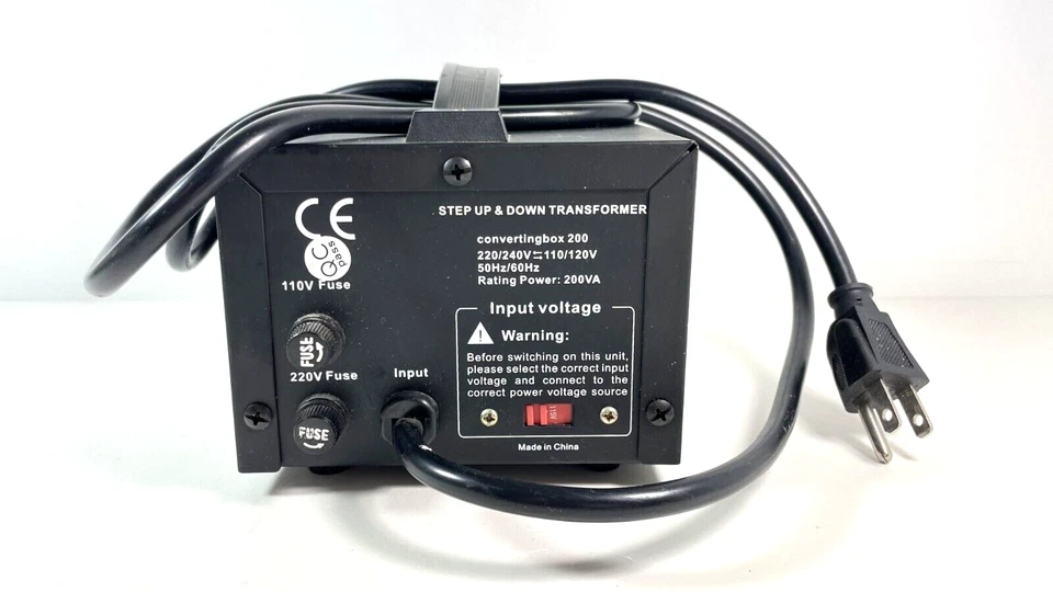 LiteFuze Premium Step Up & Down Voltage Transformer Convertingbox 200 - Image 2 of 4