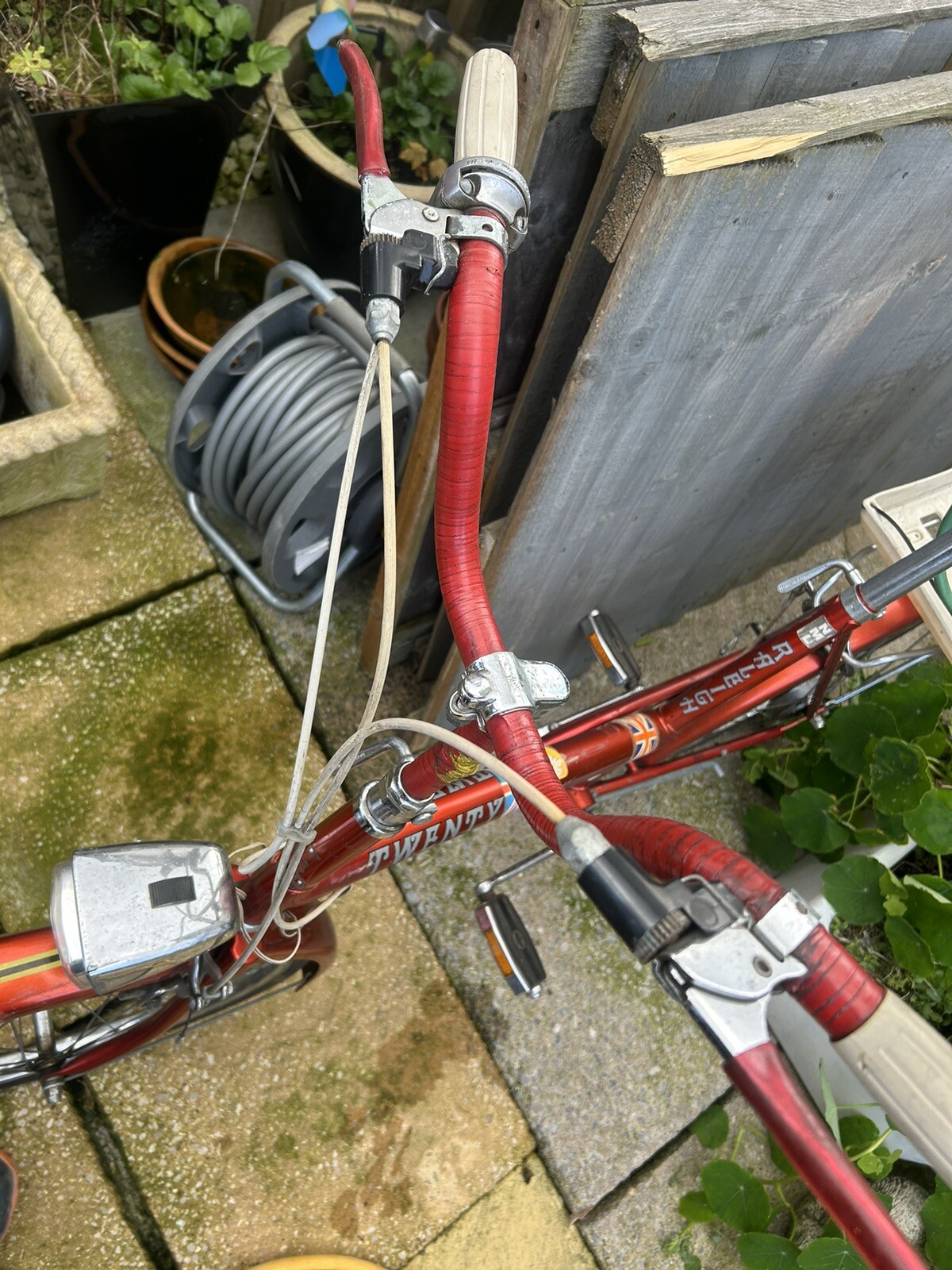 Picture 2 of 9